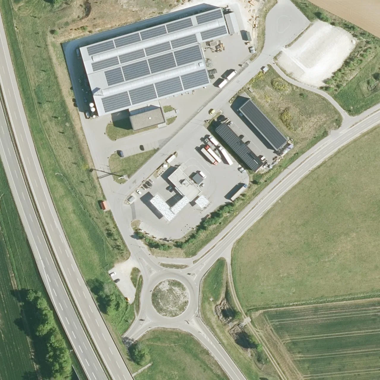 Aerial photo (orthophoto) of truck parking Total Tankstelle Brunn from 2025