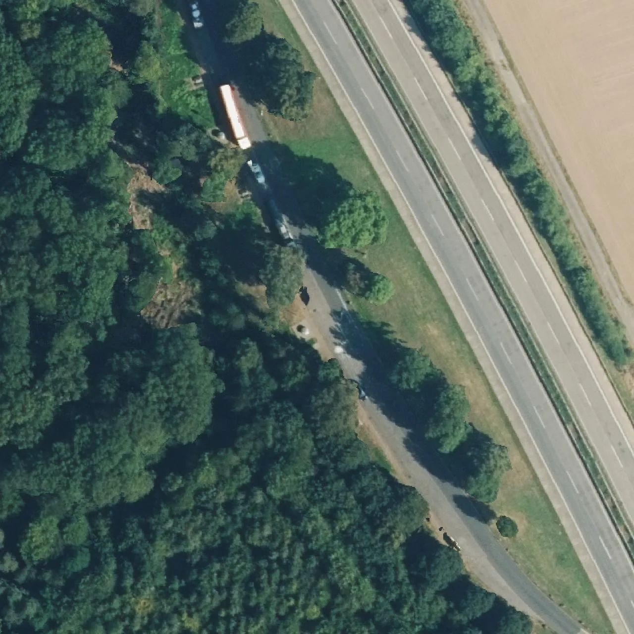 Luftbild (Orthofoto) des LKW-Parkplatzes Hardt aus dem Jahr 2024