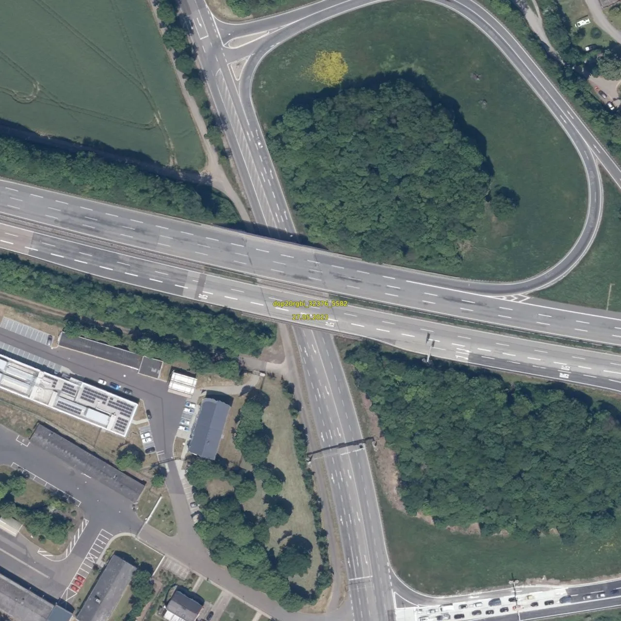 Luftbild (Orthofoto) des LKW-Parkplatzes Shell Autohof Mendig aus dem Jahr 2023