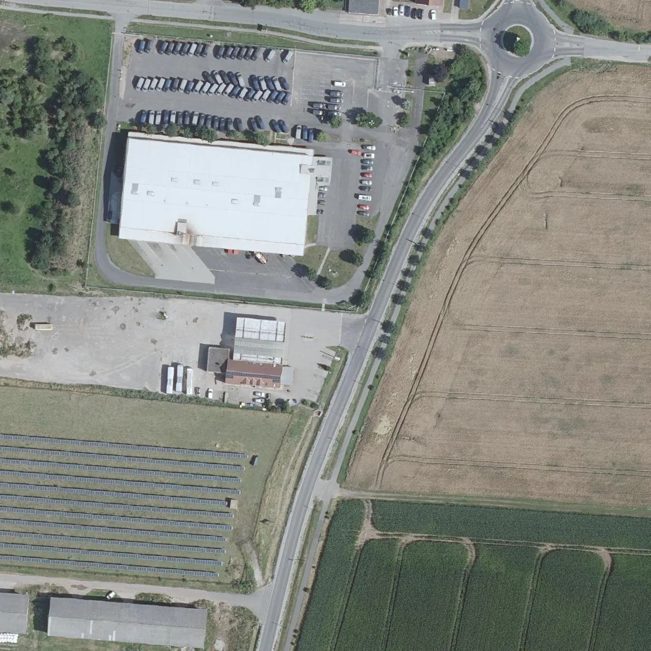 Aerial photo (orthophoto) of truck parking Tankstelle mit Lkw-Parkplatz Drei Gleichen from 2024