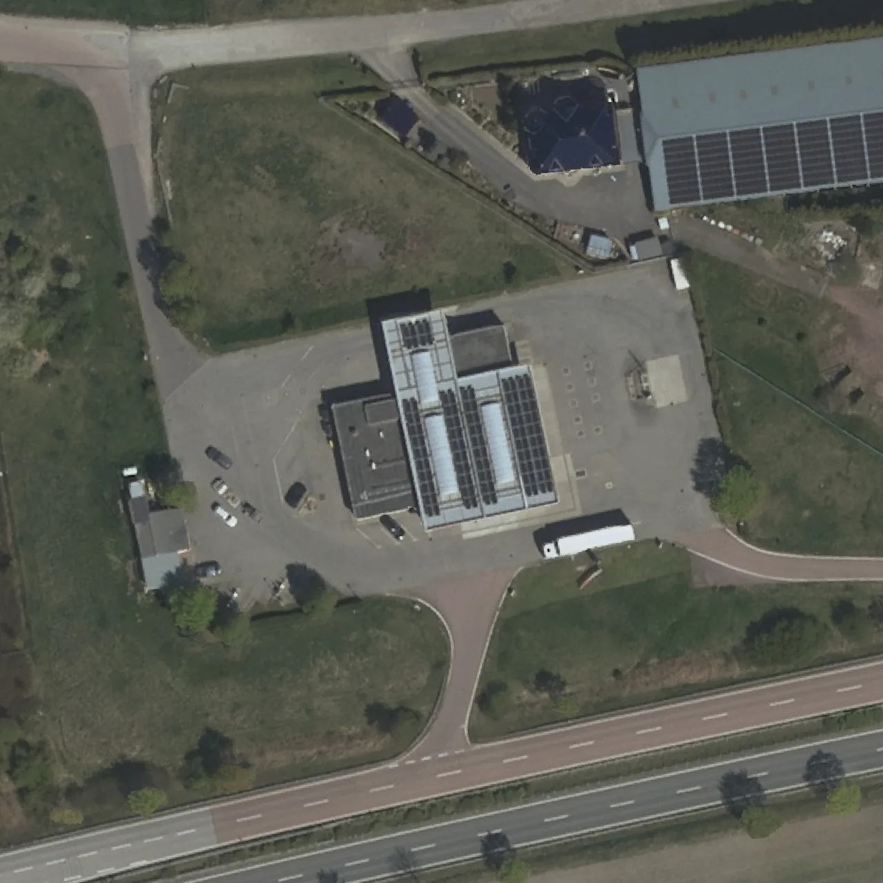 Aerial photo (orthophoto) of truck parking Total Tankstelle an der B80 Teutschental - Teilgesichertes Tankstellengelände mit WC from 2024