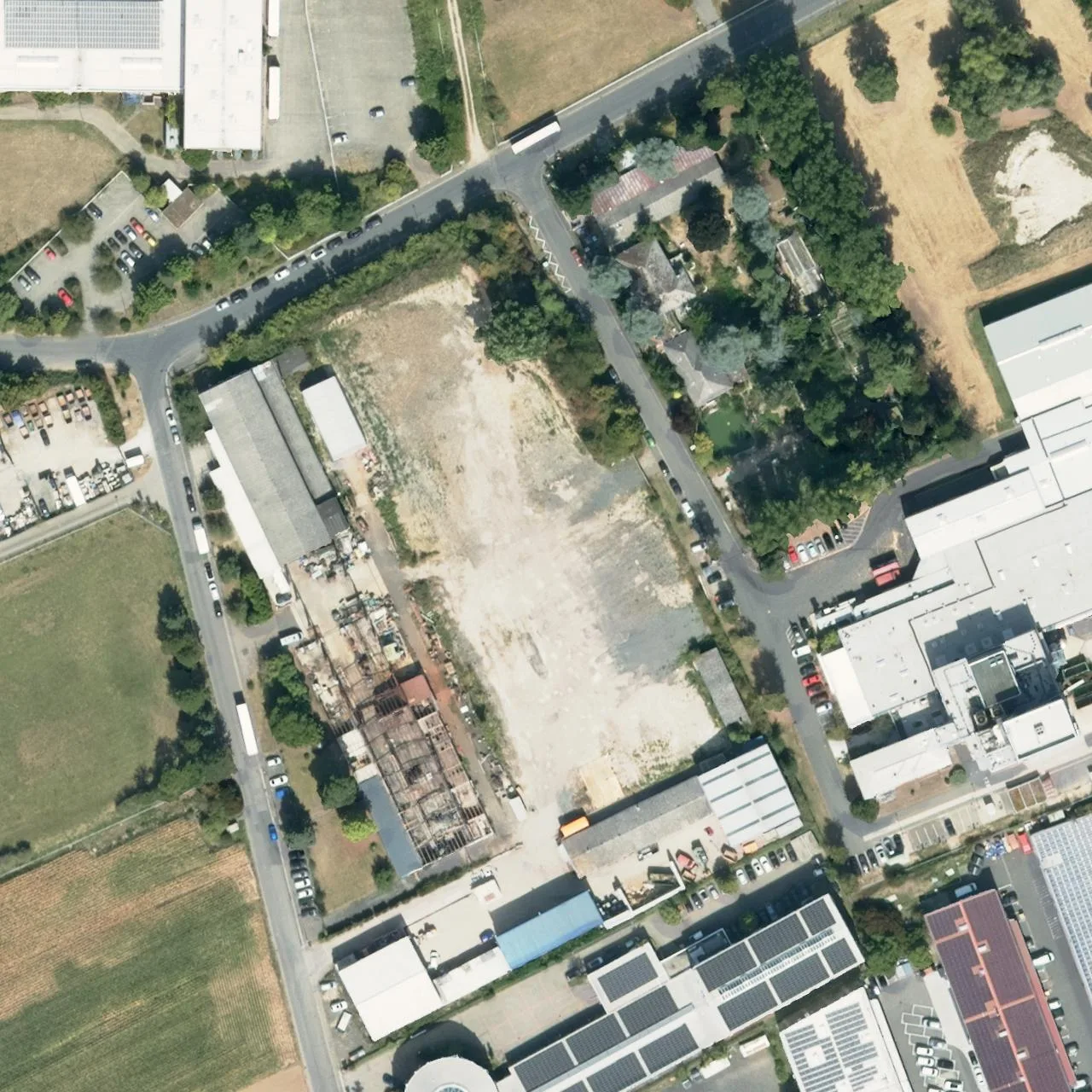 Aerial photo (orthophoto) of truck parking Teilgesicherter Betriebshof, Kleinostheim, ca. 7.500 qm from 2023