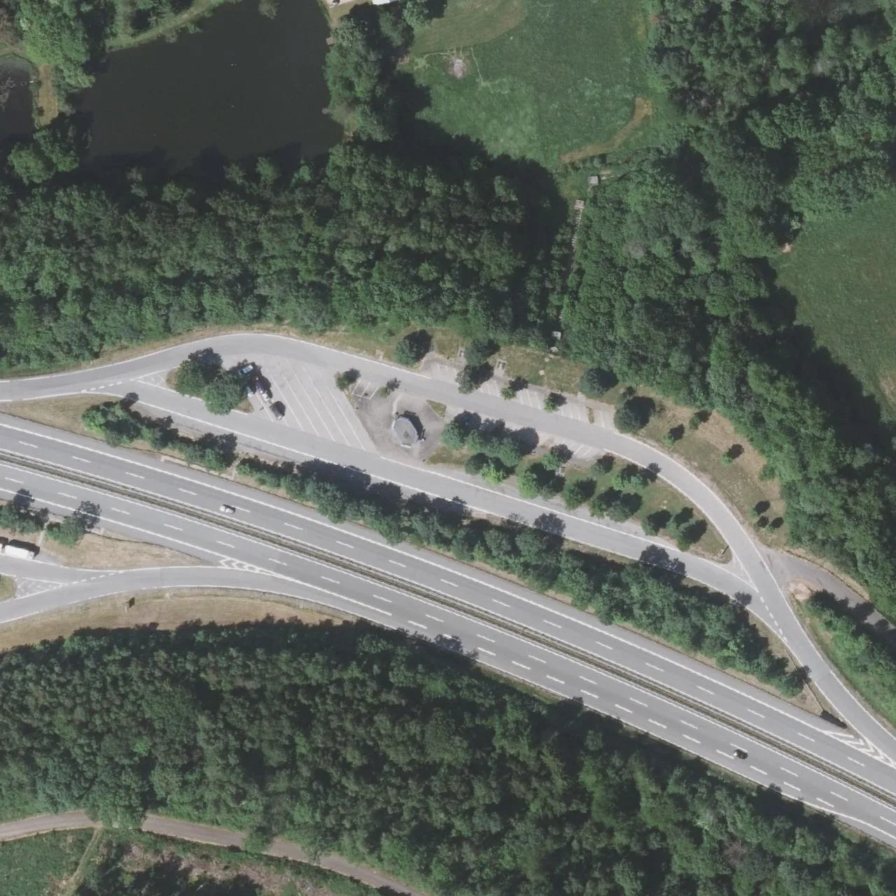 Luftbild (Orthofoto) des LKW-Parkplatzes Sötern Nord aus dem Jahr 2025