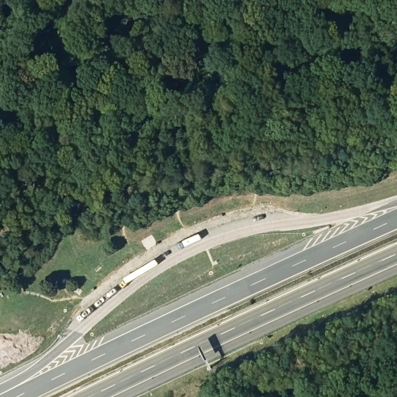 Aerial photo (orthophoto) of truck parking Schraudenbachbrücke West from 2023