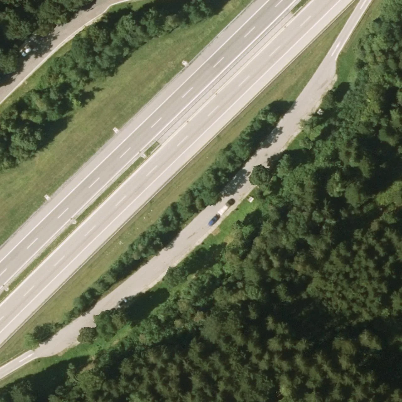 Aerial photo (orthophoto) of truck parking RA A95 km 33,1 Ost from 2022