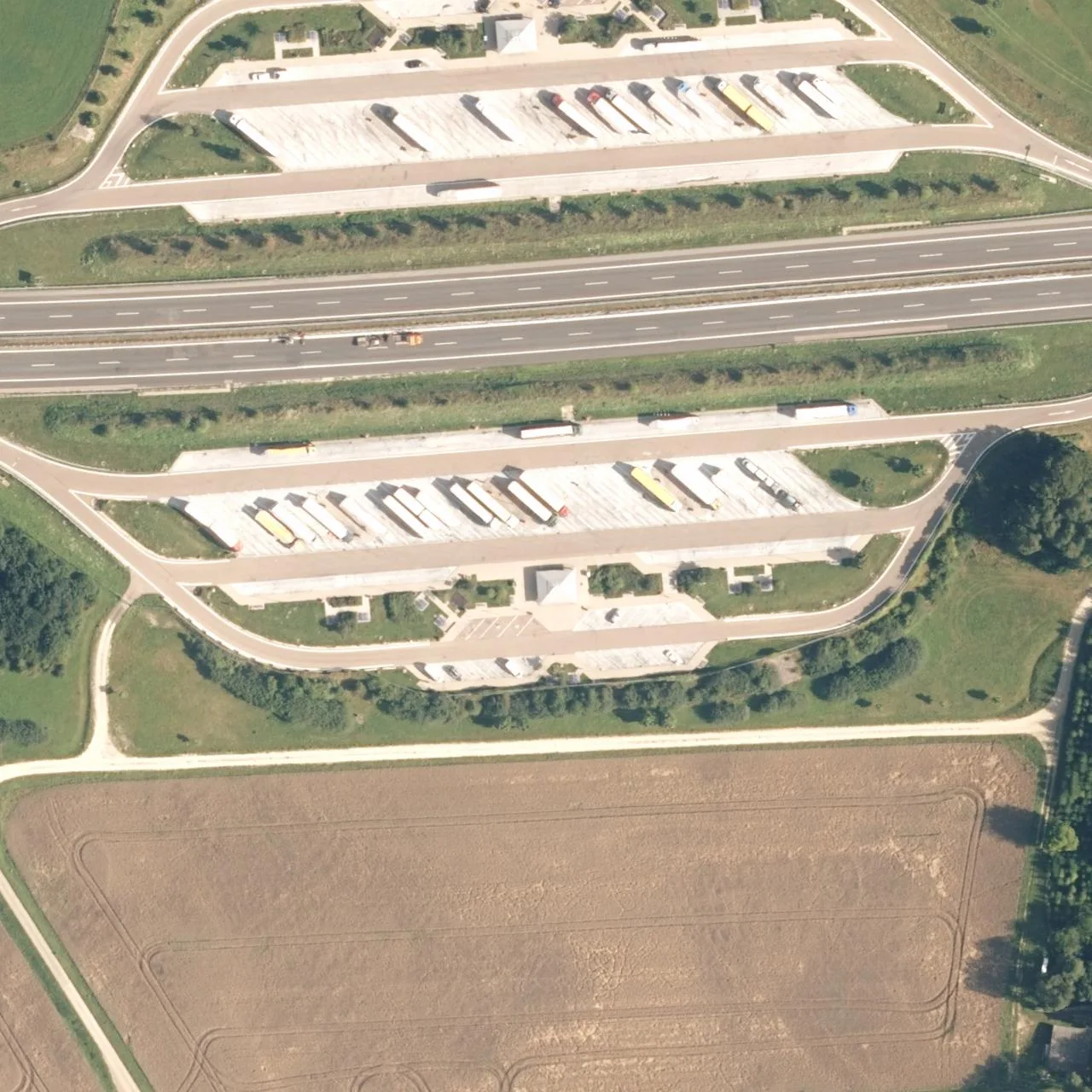 Aerial photo (orthophoto) of truck parking Hüttberg Süd from 2025