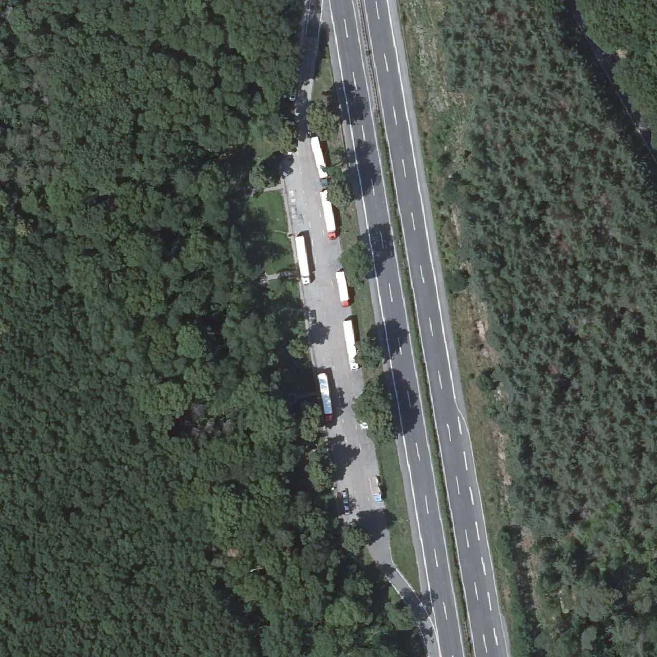 Aerial photo (orthophoto) of truck parking Jägersburger Wald from 2023