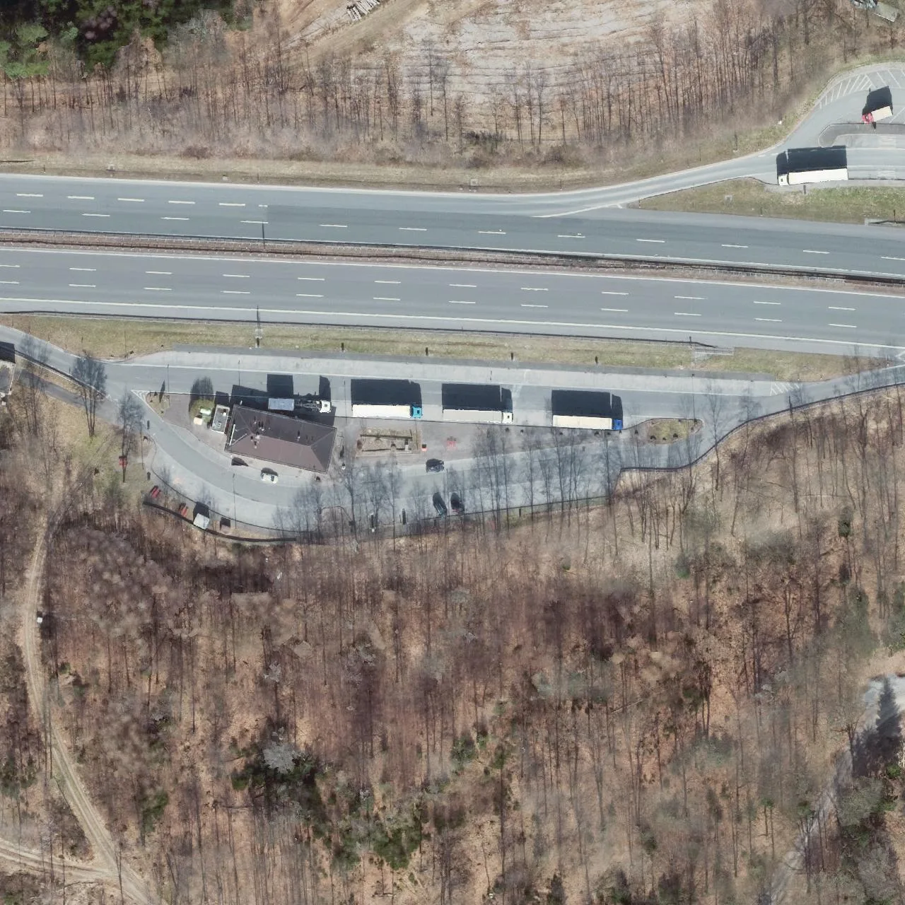 Aerial photo (orthophoto) of truck parking Rölveder Mühle from 2025